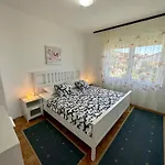 In 43208 Daire Dramalj